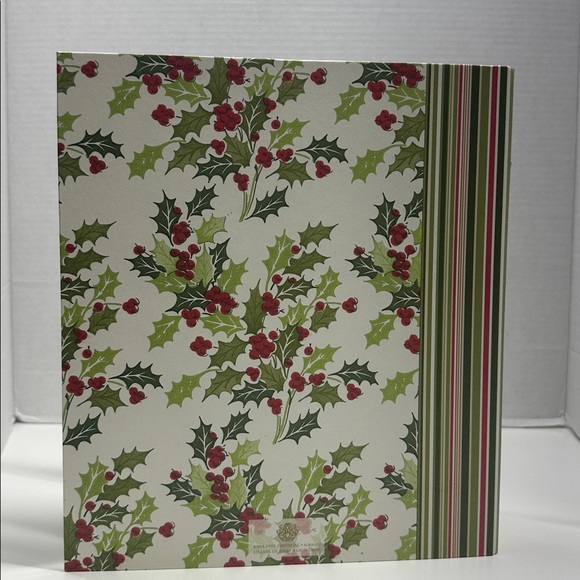 Anna Griffin Die and Stamp Storage 3 Ring Binder in Christmas Holly Scrapbooking - Picture 3 of 7